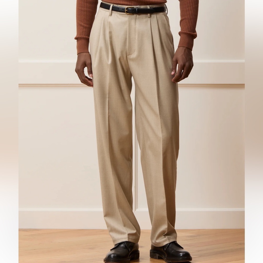 Tommy Bahama 34x32 Pleated Khaki Silk-Blend Dress Pants – Read Description